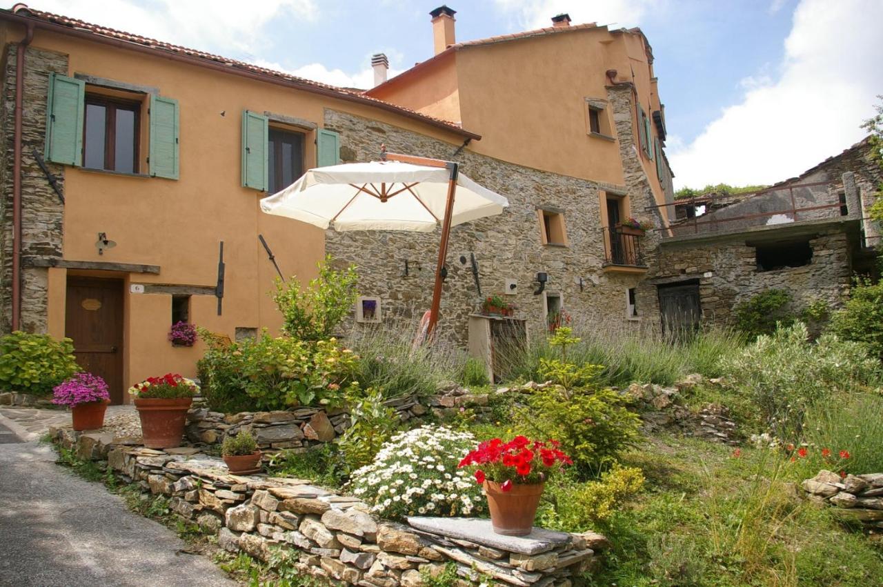 Casa Vittorina Villa Cesio Eksteriør billede