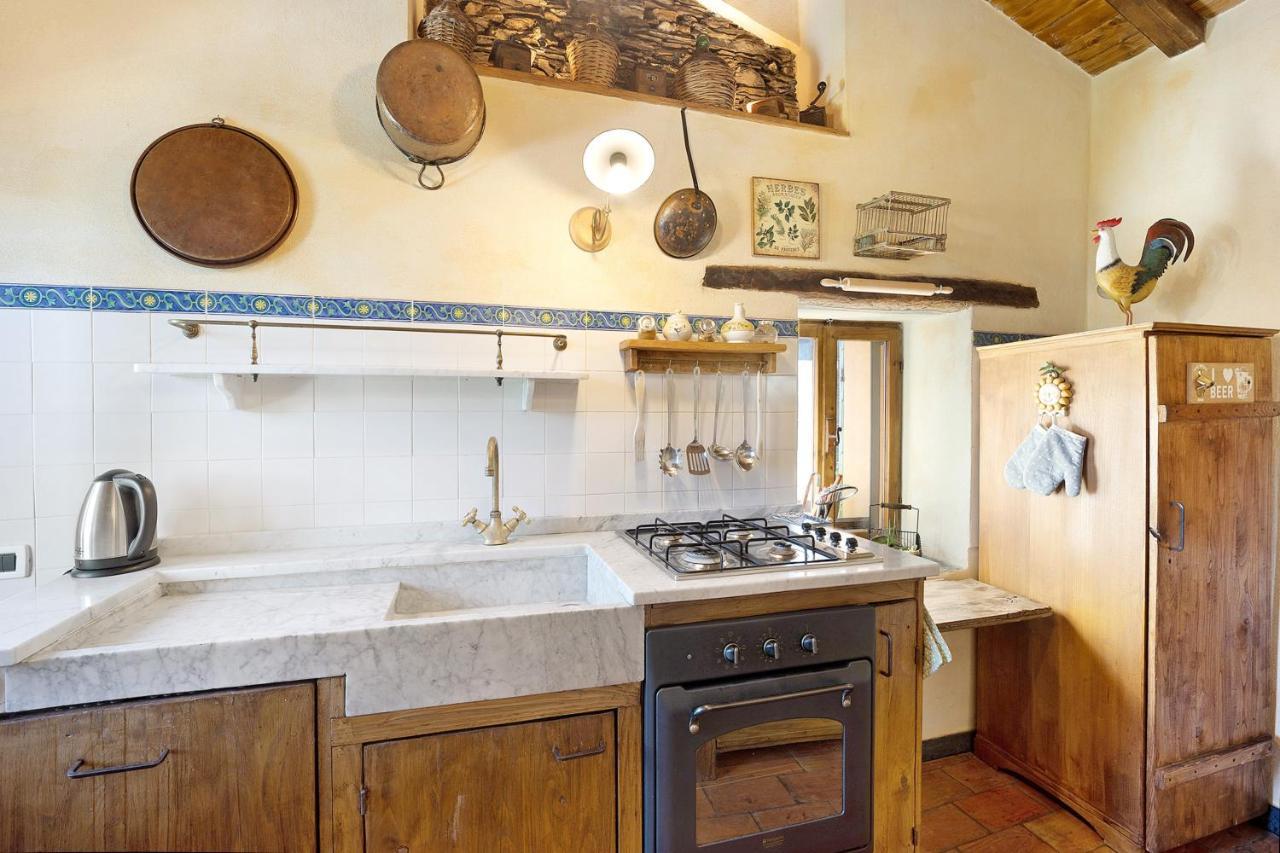 Casa Vittorina Villa Cesio Eksteriør billede