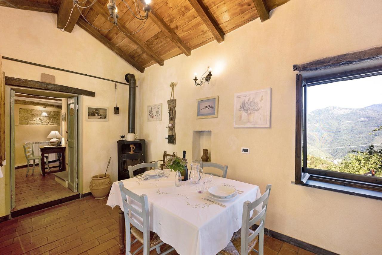 Casa Vittorina Villa Cesio Eksteriør billede